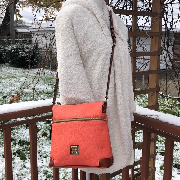 Dooney & Bourke Handbags - DOONEY & BOURKE CROSSBODY